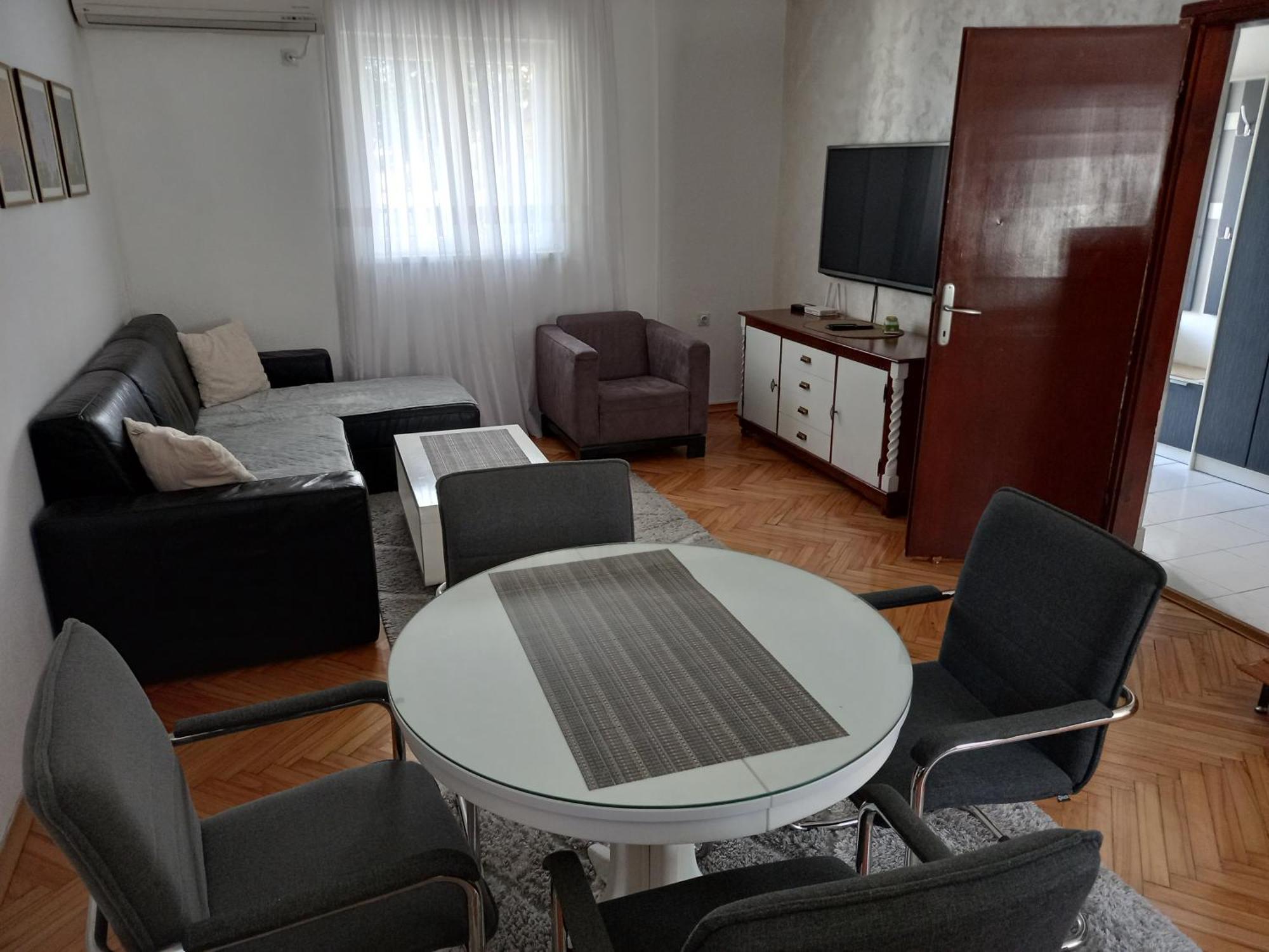 Stan U Maslinama Apartamento Podgorica Exterior foto